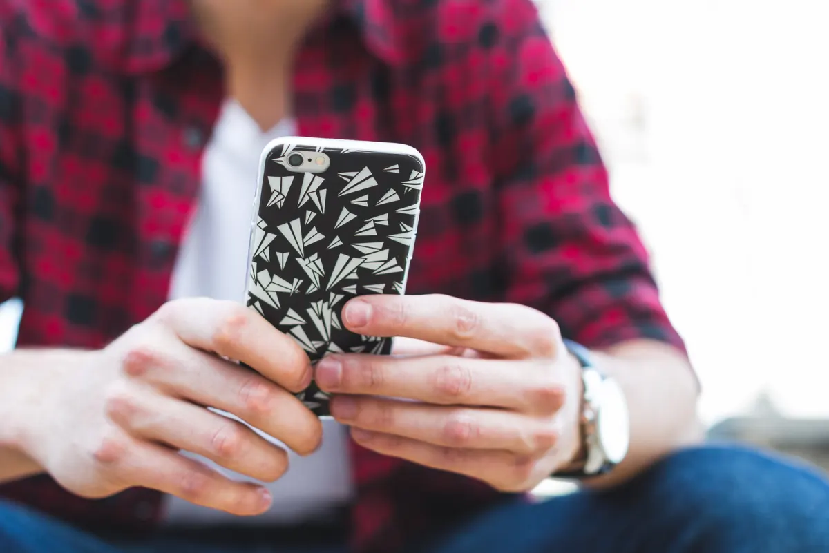 Two hands holding a smartphone